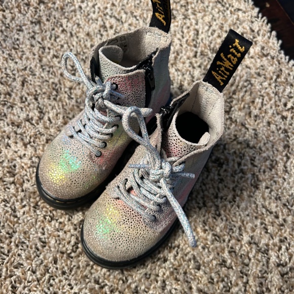 Dr. Martens - Picture 2 of 2